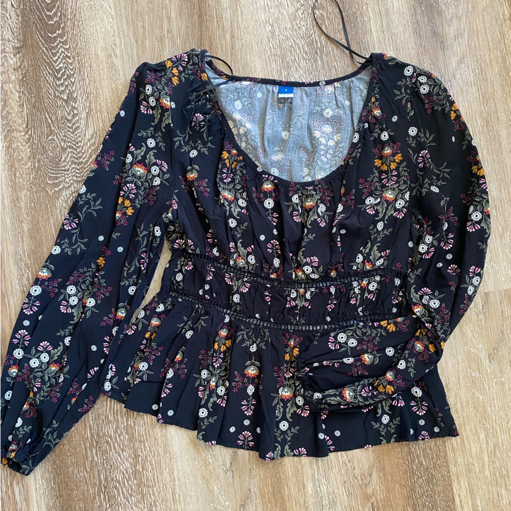 Long-Sleeve Blouse. Never Worn, Like New. Size Small.